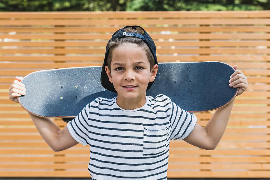 Child with skateboard in the family hotel Sonnen Resort Naturns